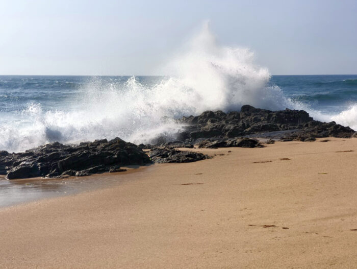 Starke Brandung vor Villa Cha Portugal 8